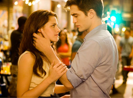 ROBERT PATTINSON, KRISTEN STEWART, THE TWILIGHT SAGA: BREAKING DAWN ROBERT PATTINSON, KRISTEN STEWART, THE TWILIGHT SAGA: BREAKING DAWN